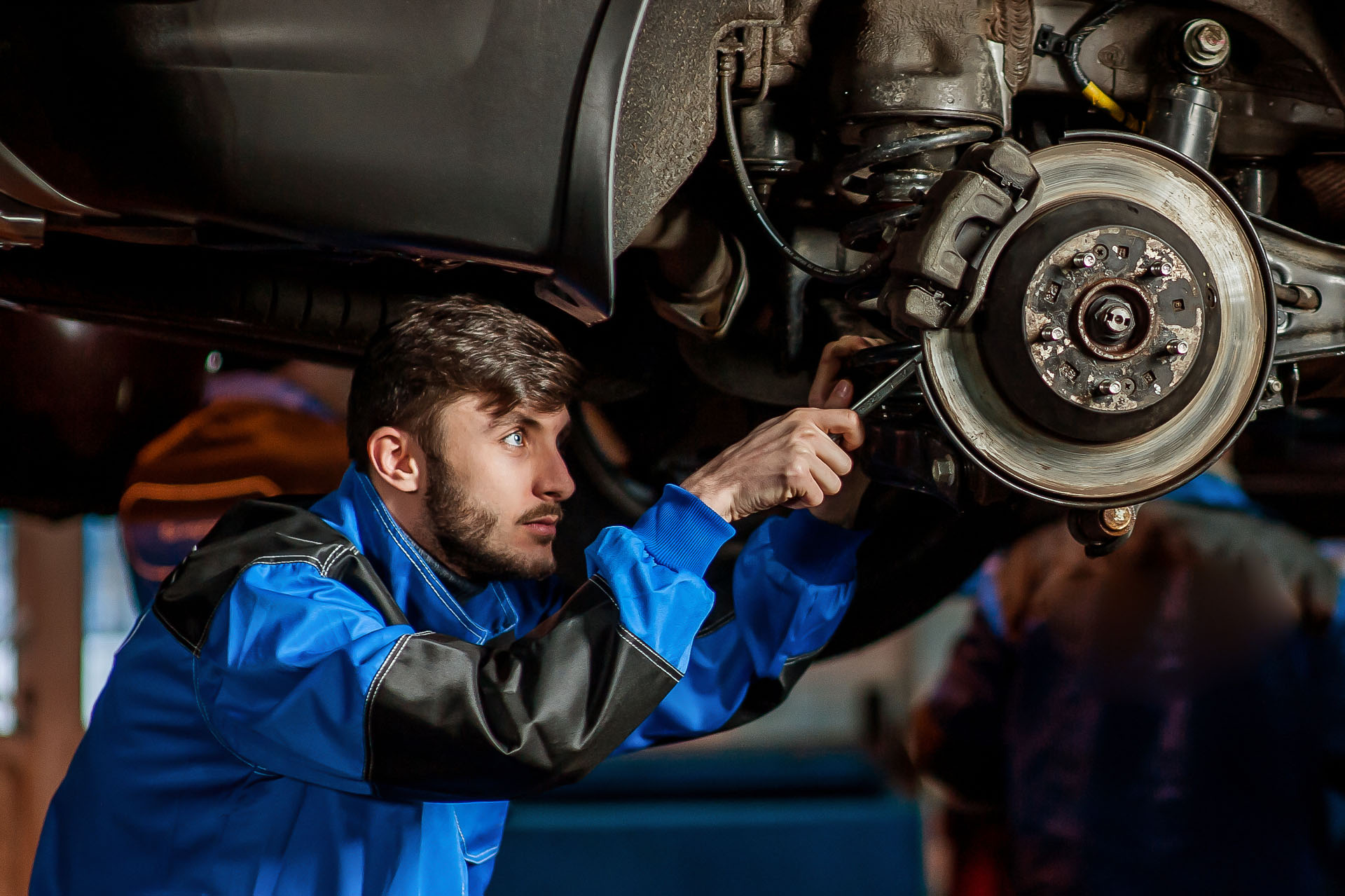 Fiche métier : Mécanicien Automobile (salaire, formation, qualités